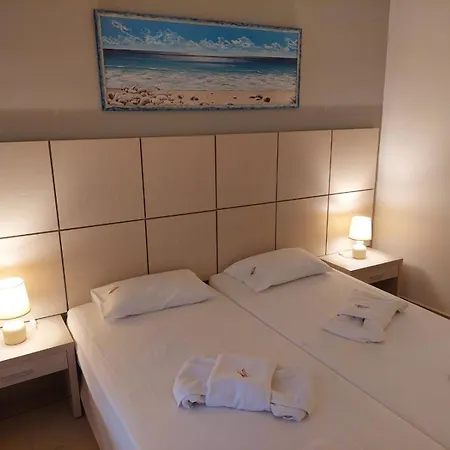 Thealos Aparthotel *